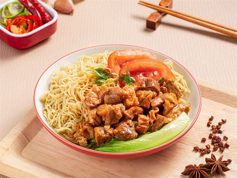 番茄牛肉拌面